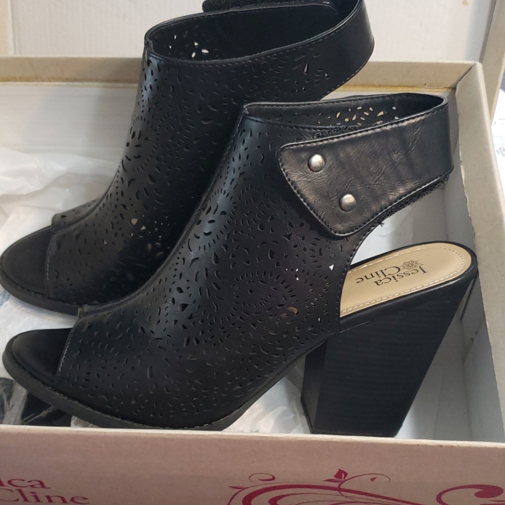 Womens shoes